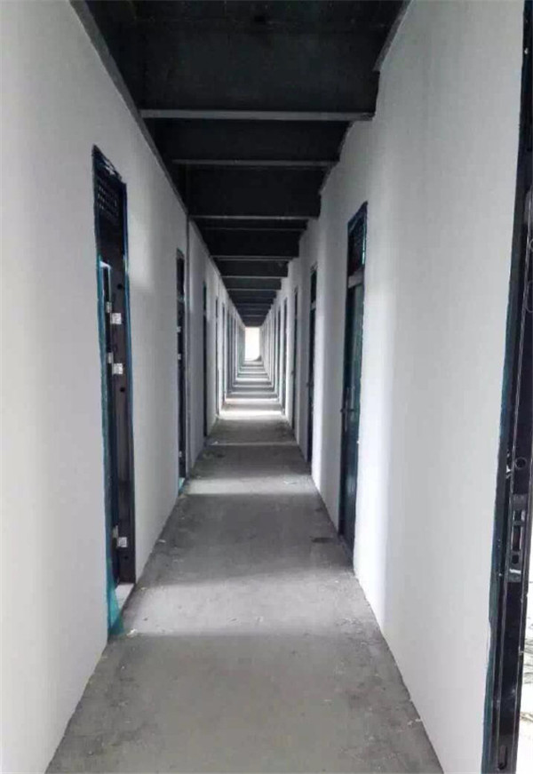 朱雀市場二層鋼結(jié)構(gòu)墻板施工